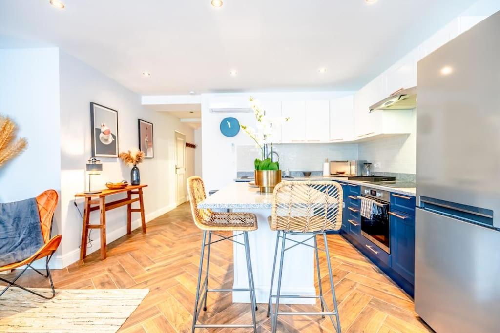 Superbe Appartement Neuf, Climatise Centre Village Le Plan-de-la-Tour Экстерьер фото